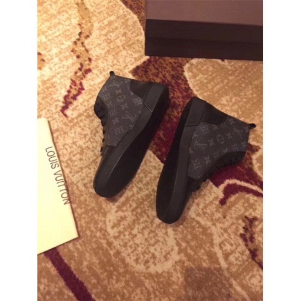 LOUIS VUITTON MONOGRAM BROWN BOOTS-SNEAKERS SIZE 7 - Picture 5 of 5